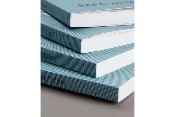 Imprimir libros de tapa blanda a color - Impresión de libros baratos
